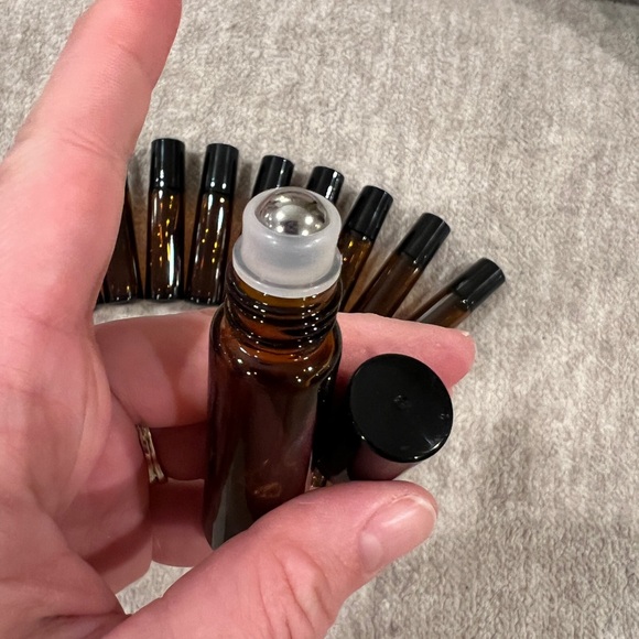 17 Empty 10ml essential oil amber roller bottles - Picture 4 of 8